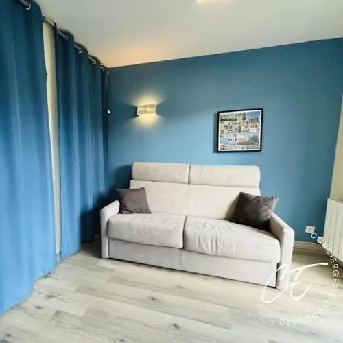 A Pied - Calme, Balcon & Parking Prive