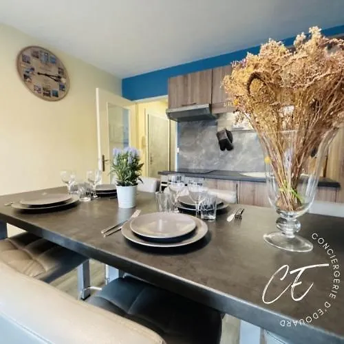 A Pied - Calme, Balcon & Parking Prive